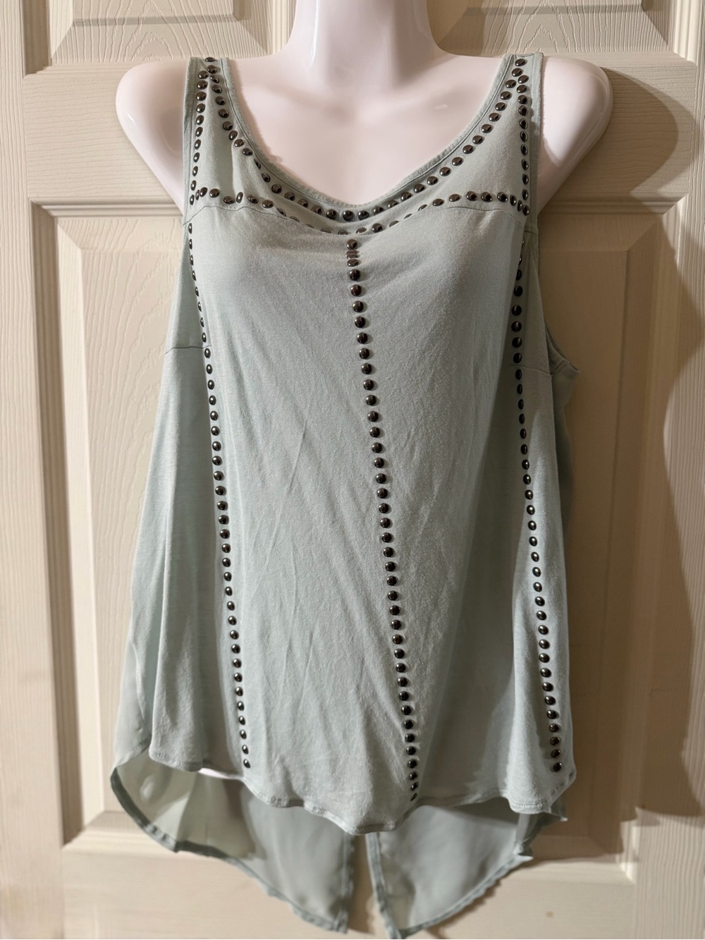 Jennifer Lopez Mint Green Stud-Trim Sleeveless Tank